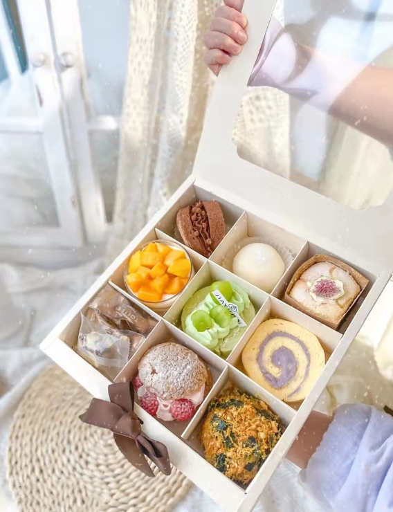 Buy Custom Bakery Boxes Available Wholesale Price