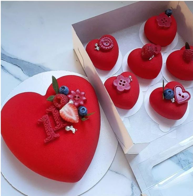 Heart shaped cake on sale mould